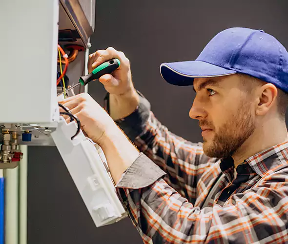 Expert Plumber for Tankless Water Heater Maintenance in Upper Arlington, OH: Schedule Professional Maintenance Services with Us